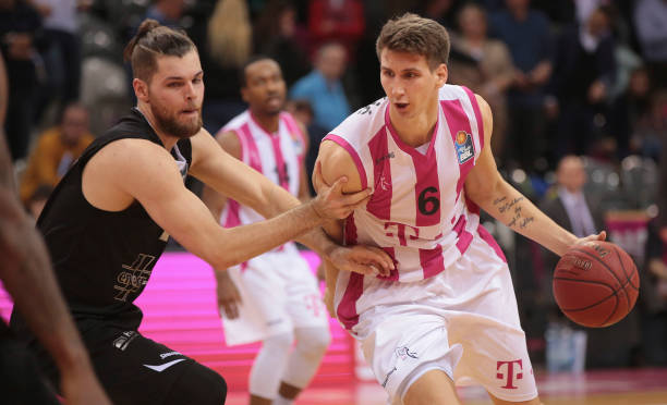 他带领罗马 他带领罗马