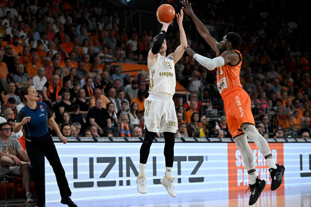 从中汲取经 从中汲取经