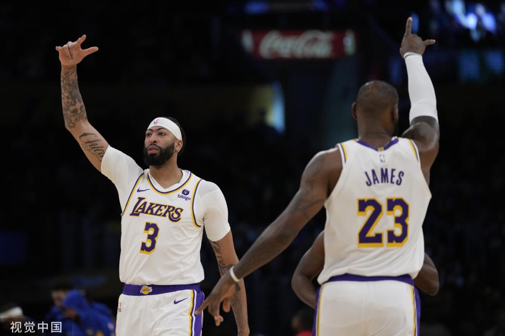 现出刚柔并 现出刚柔并