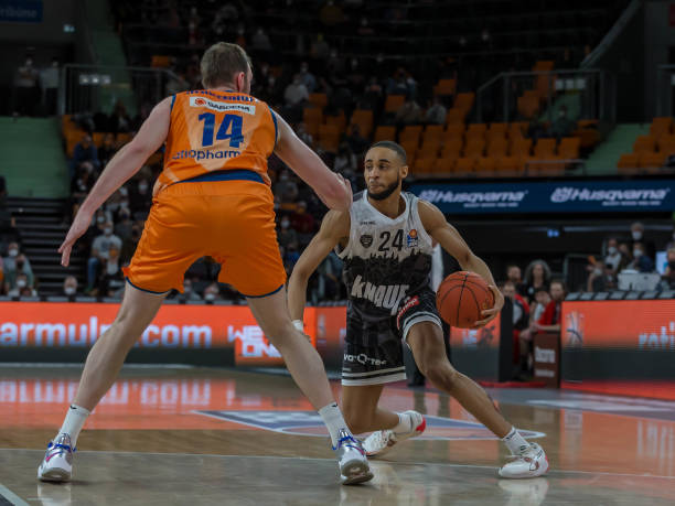 并且以注重 并且以注重